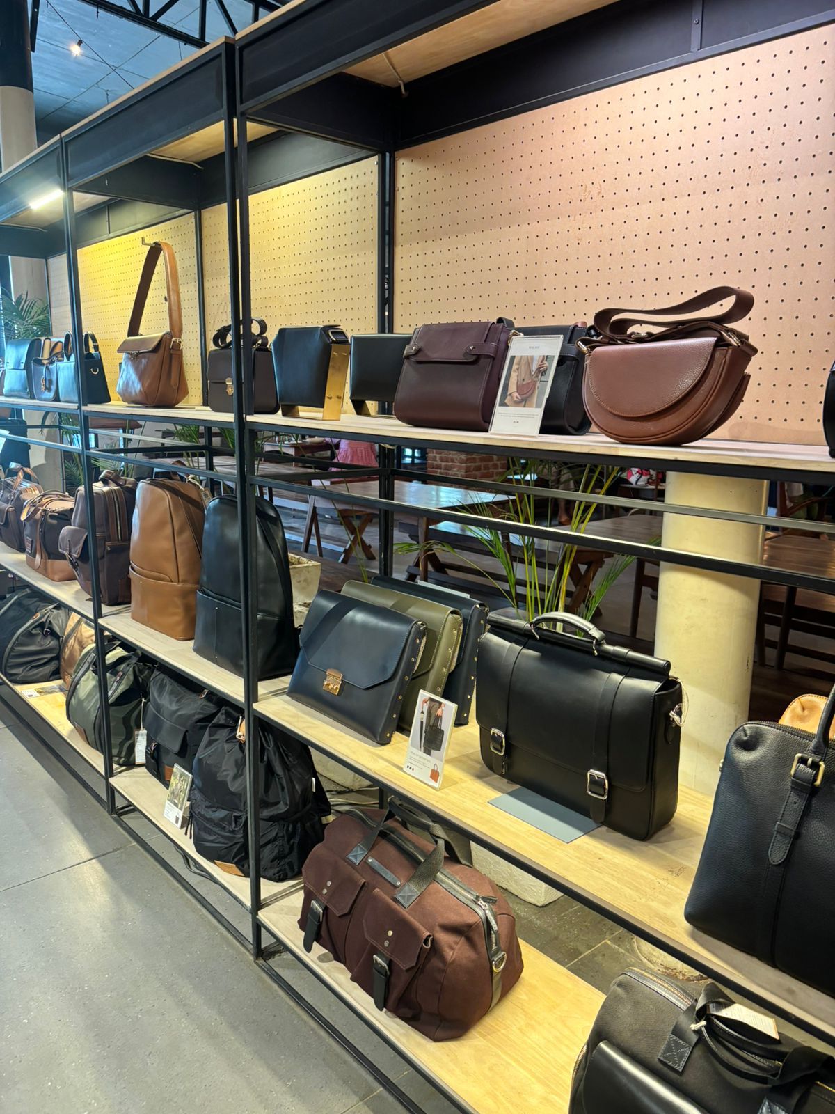 Leather Bag Trends for Modern Living